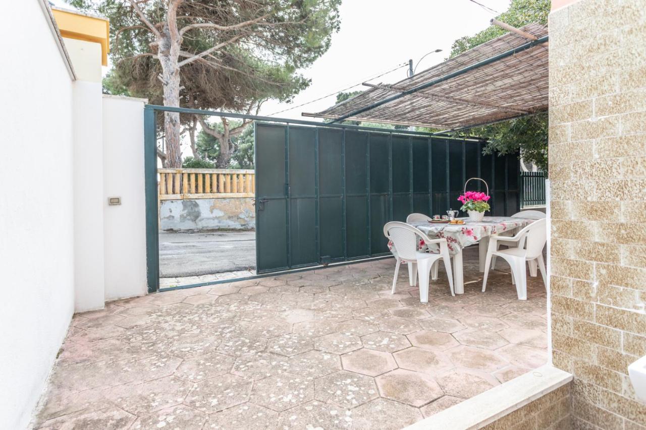 Villetta Bianca Sulla Spiaggia - Apulia Home Gallipoli Exterior photo