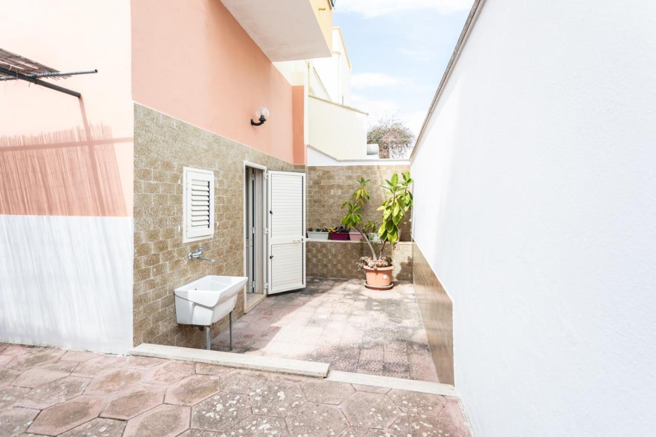 Villetta Bianca Sulla Spiaggia - Apulia Home Gallipoli Exterior photo